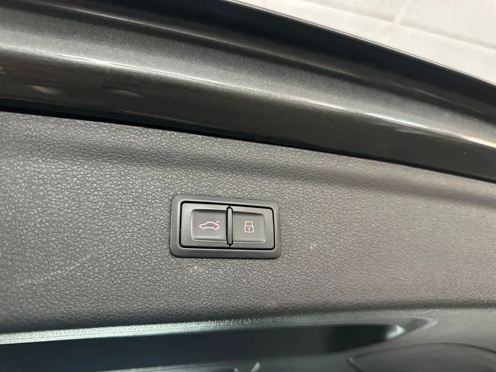 Audi RSQ3