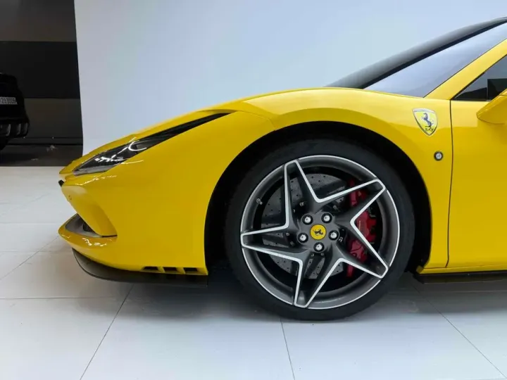 Ferrari F8