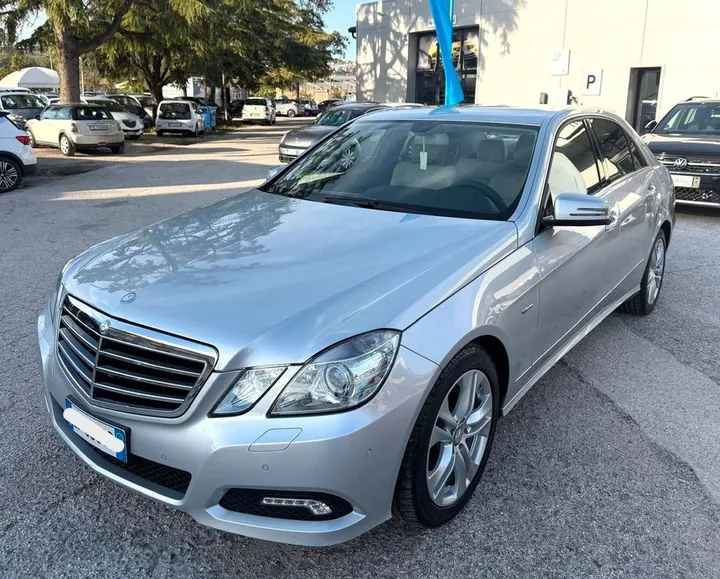 Mercedes-Benz E 220