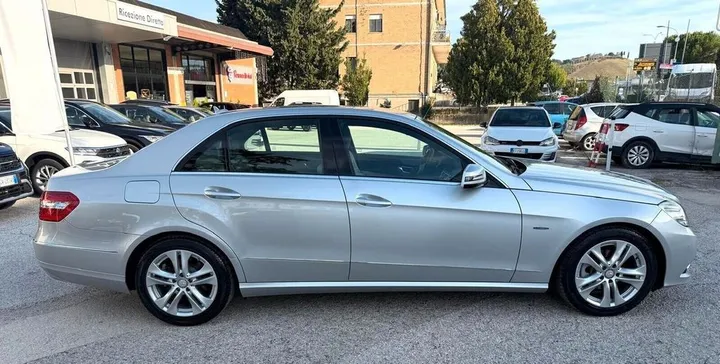 Mercedes-Benz E 220