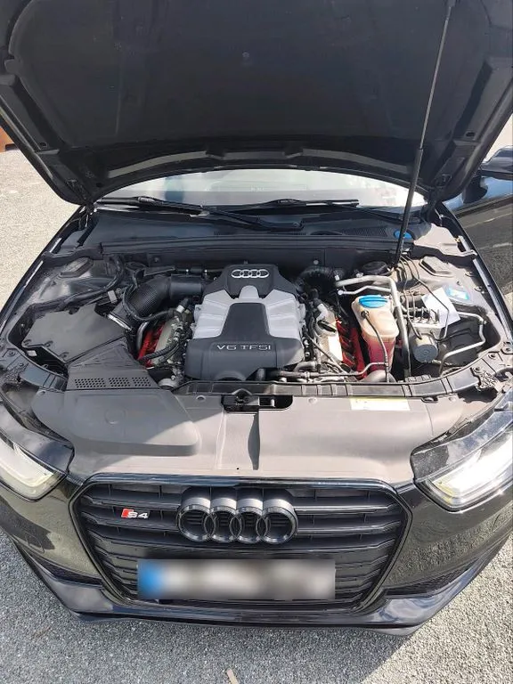 Audi S4