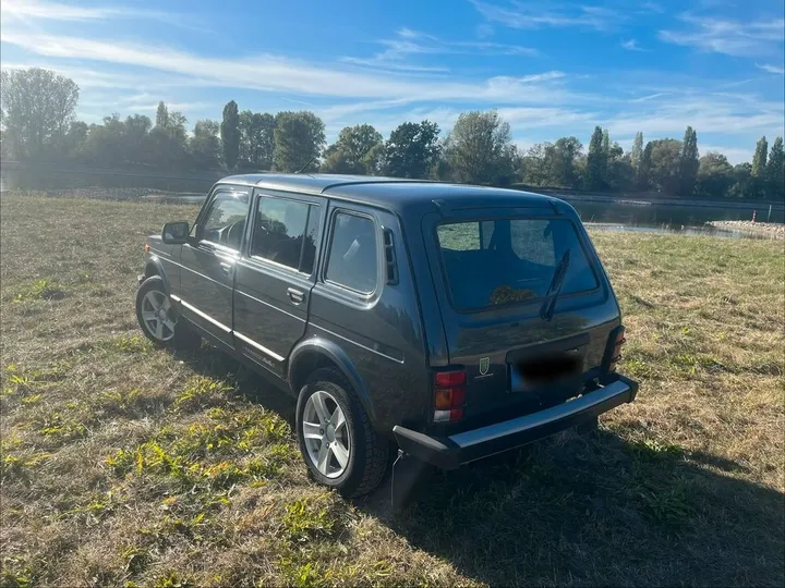 Lada Niva