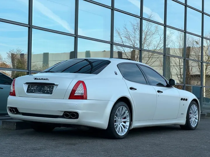 Maserati Quattroporte