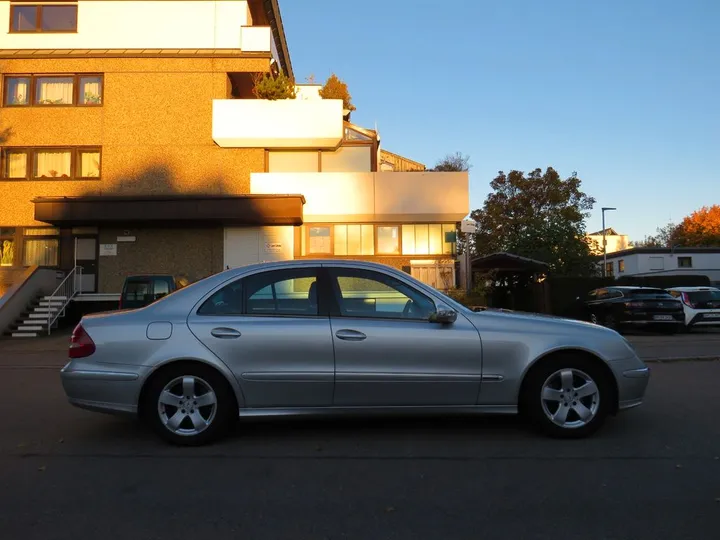 Mercedes-Benz E 200