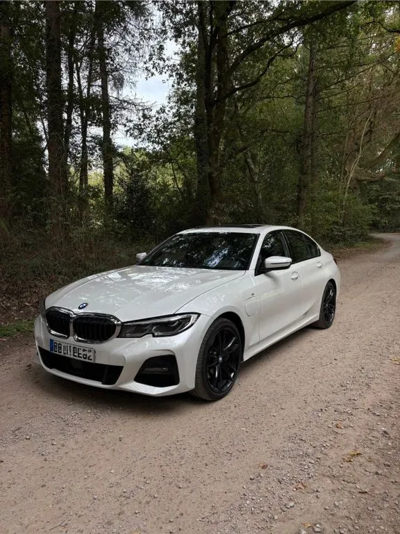 BMW 330