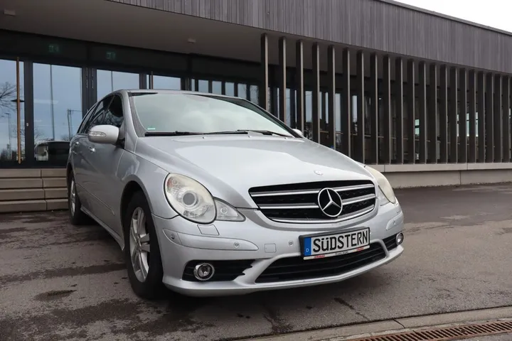Mercedes-Benz R 320