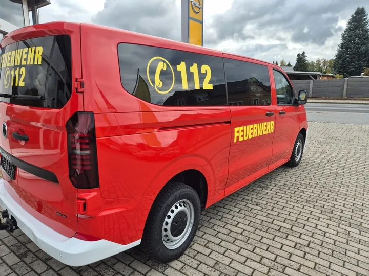 Volkswagen T7 Kombi
