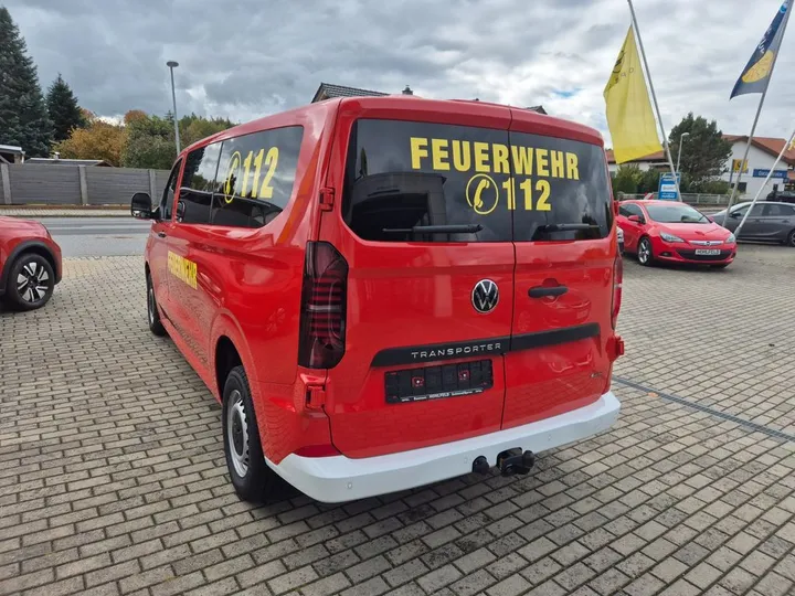 Volkswagen T7 Kombi