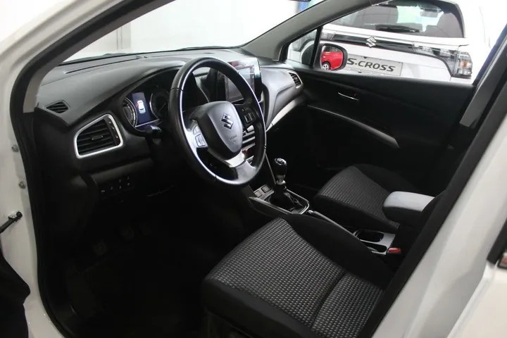 Suzuki (SX4) S-Cross