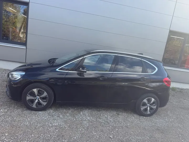 BMW 220
