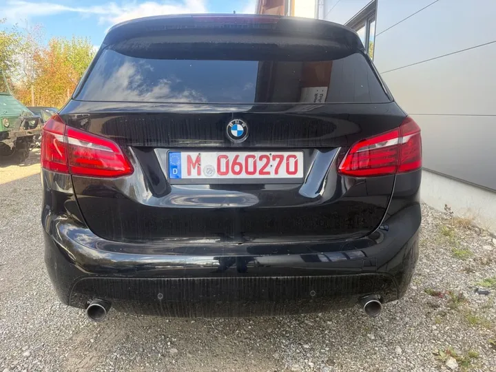 BMW 220