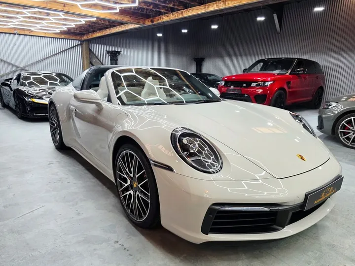 Porsche 992