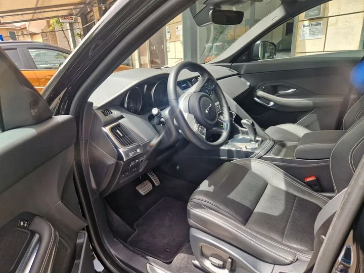 Jaguar E-Pace
