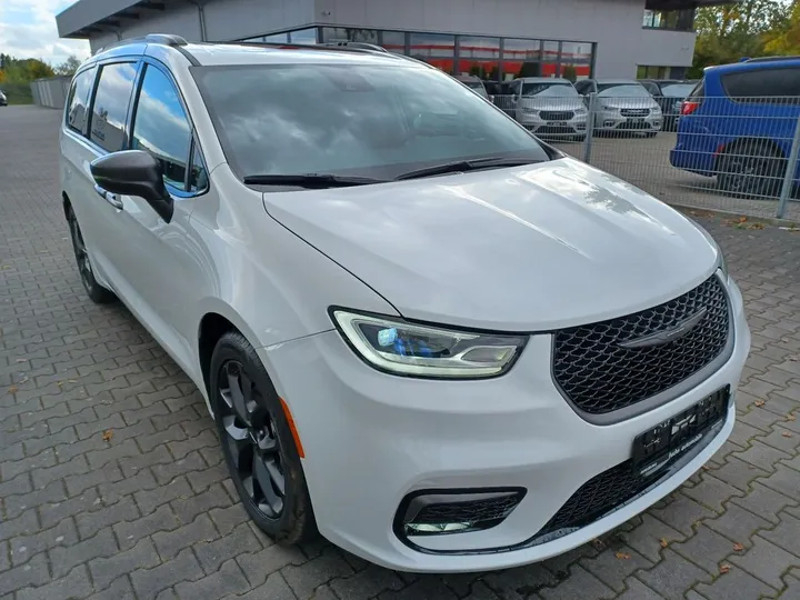 Chrysler Pacifica