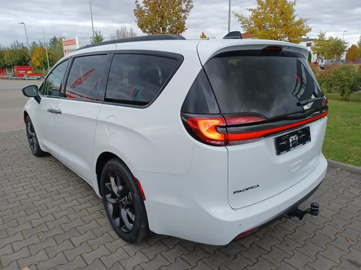 Chrysler Pacifica