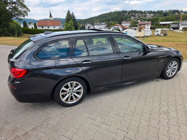 BMW 525