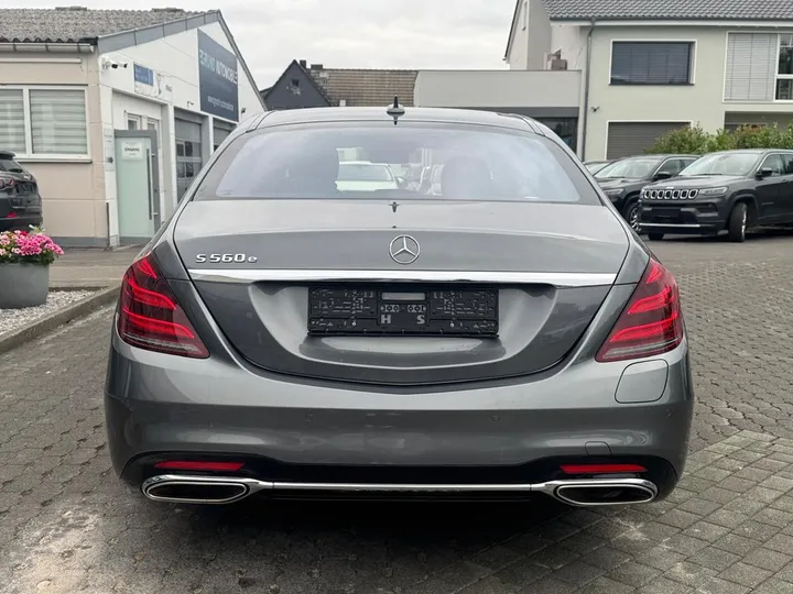 Mercedes-Benz S 560