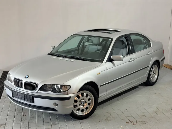 BMW 320