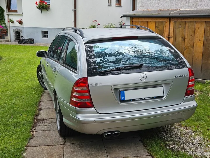 Mercedes-Benz C 32 AMG