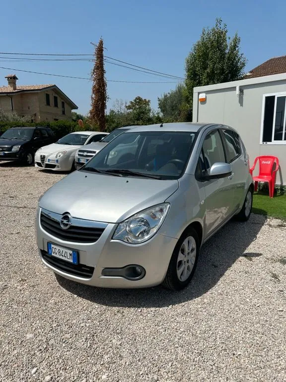 Opel Agila