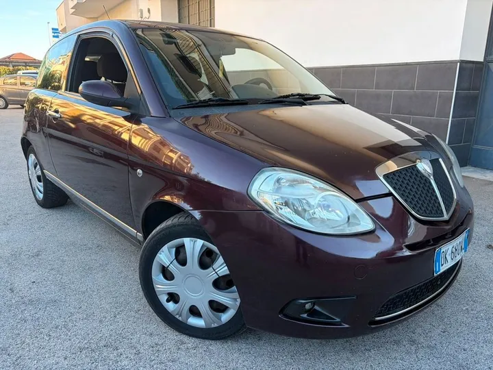 Lancia Ypsilon