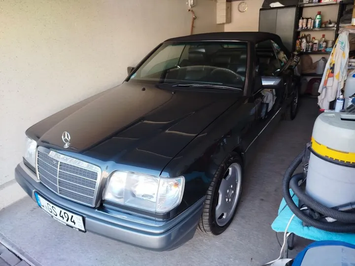 Mercedes-Benz E 220