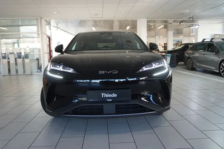 BYD SEALION 7