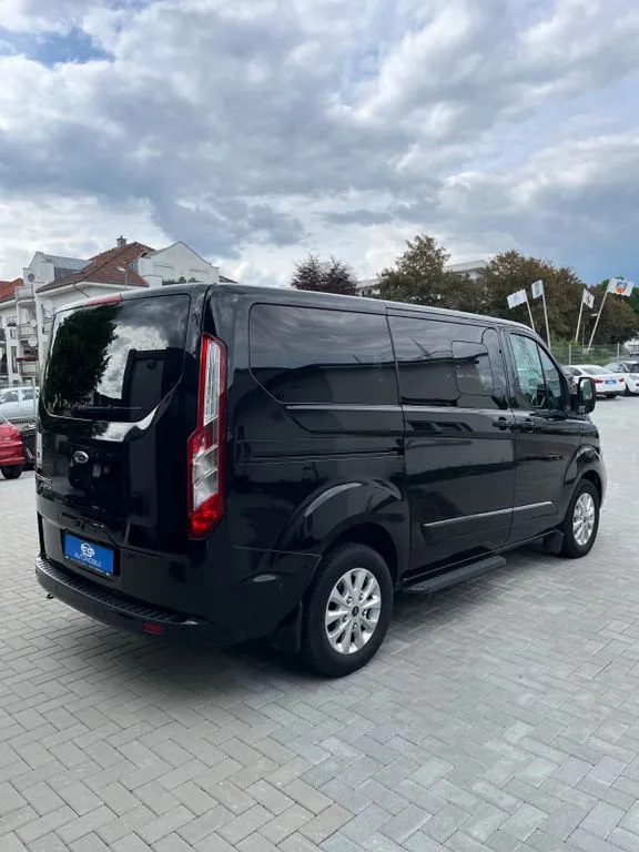 Ford Tourneo Custom