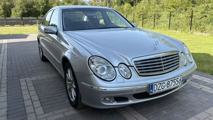 Mercedes-Benz E 320