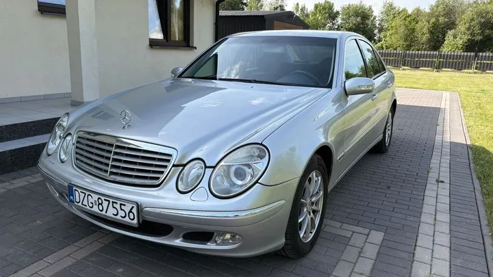 Mercedes-Benz E 320