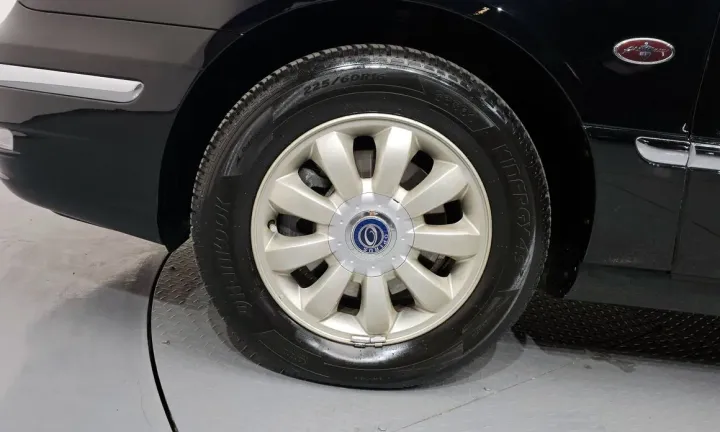 Kia OPIRUS