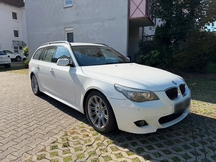 BMW 525