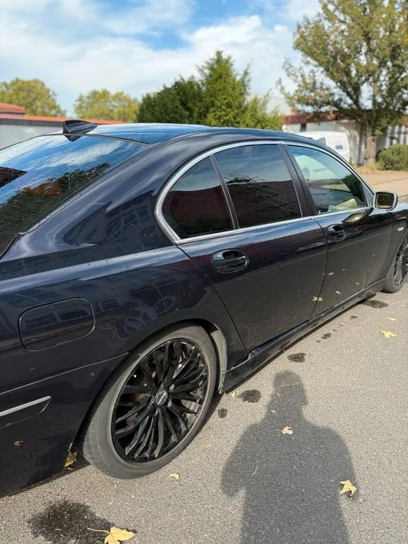 BMW 730