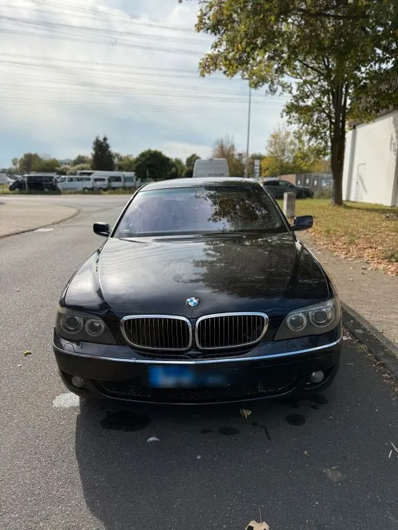 BMW 730
