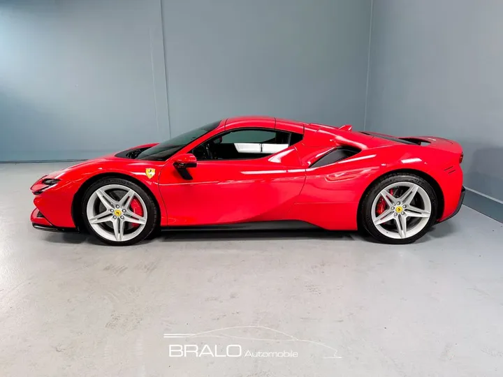 Ferrari SF90