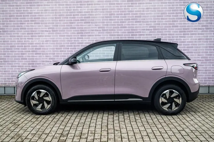 Geely E2