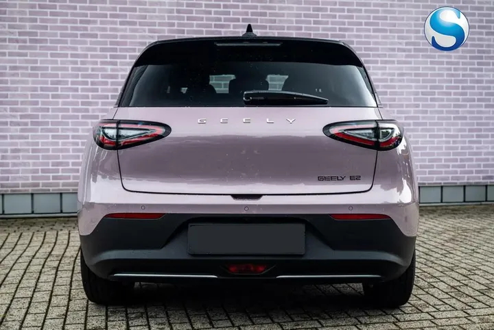 Geely E2