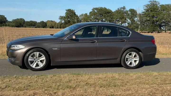 BMW 523