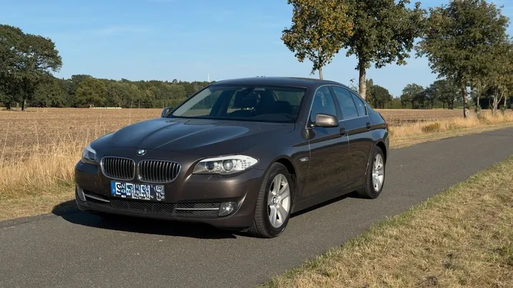 BMW 523