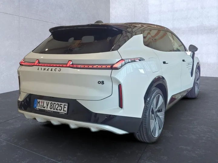 Lynk&Co 08