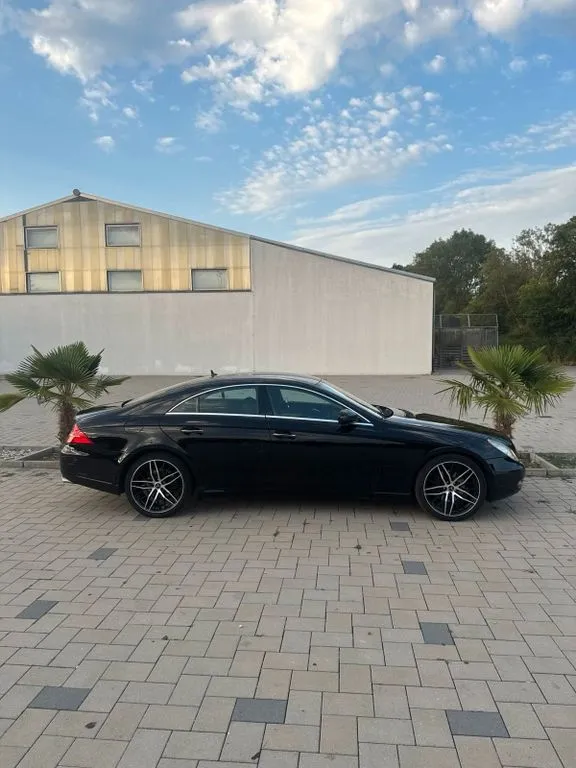 Mercedes-Benz CLS 320