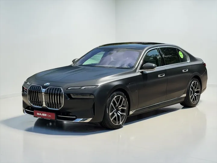 BMW 750