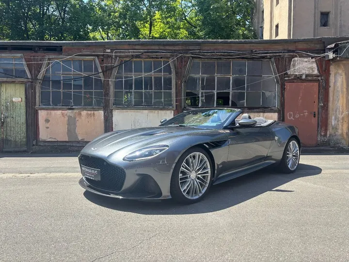 Aston Martin DBS