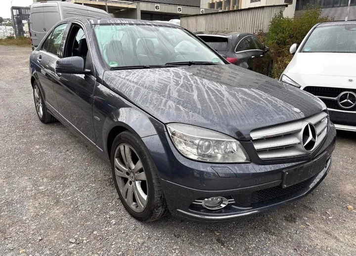Mercedes-Benz C 200