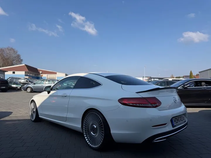 Mercedes-Benz C 220