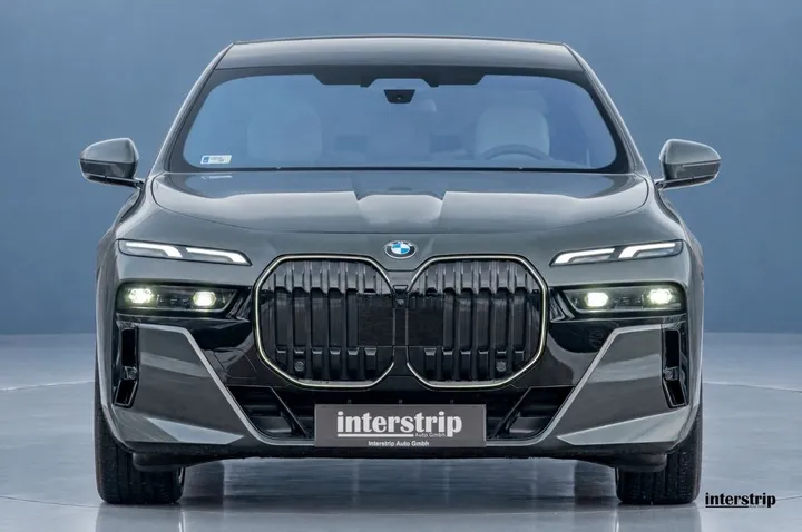 BMW 740