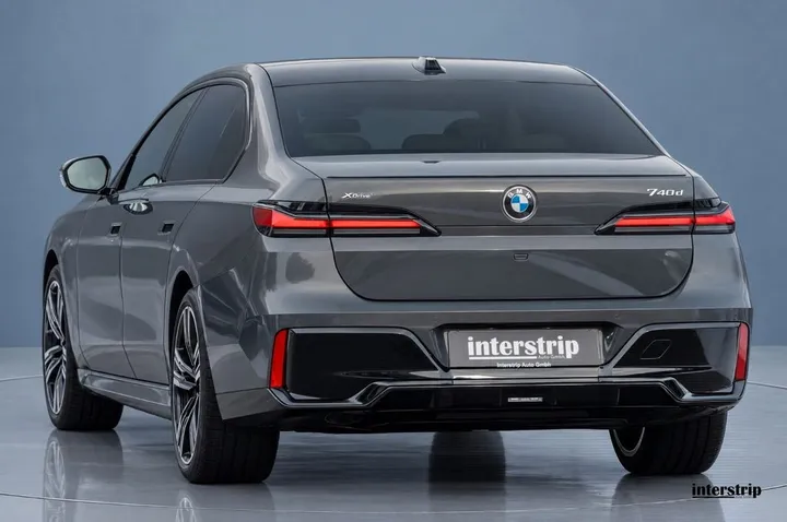 BMW 740