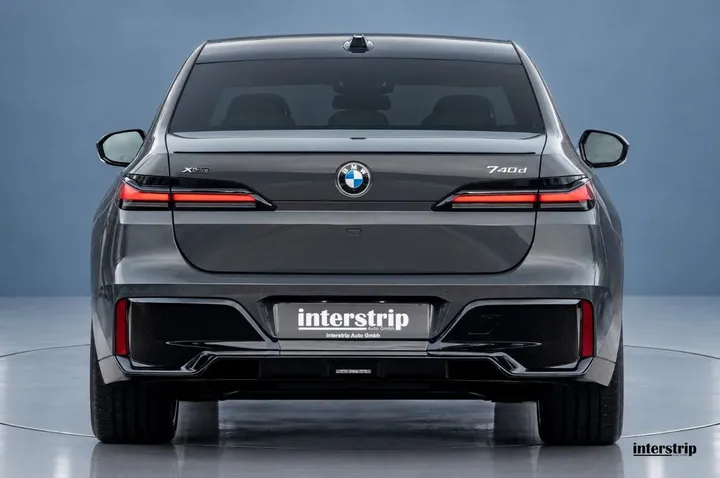 BMW 740