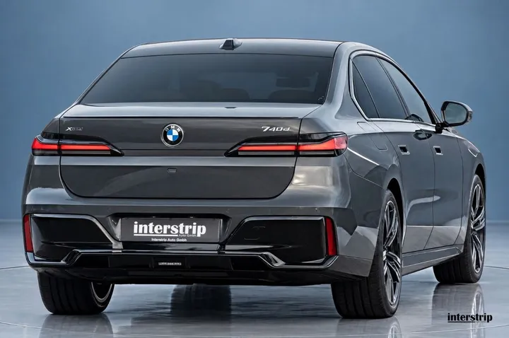 BMW 740