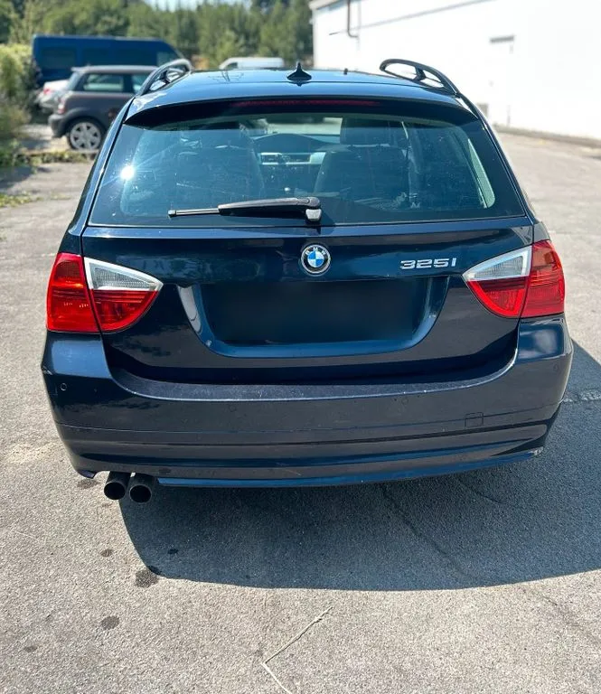 BMW 325